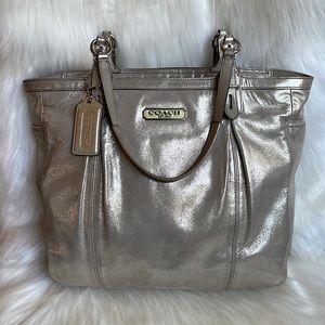 COACH #F16562 Shoulder Bag